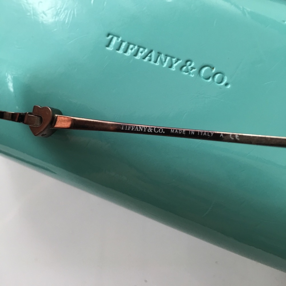 Tiffany & Co.  ||  Sunglasses - Picture 6 of 7